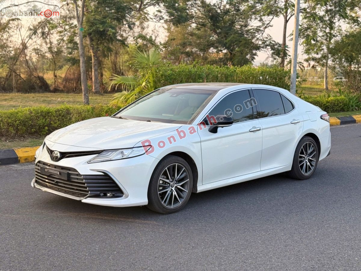 Toyota Camry 2.0Q 2022