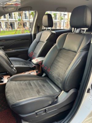 Xe Mitsubishi Outlander 2.0 CVT 2022
