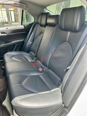 Xe Toyota Camry 2.0Q 2022