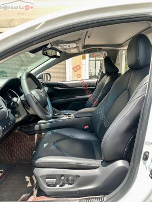 Xe Toyota Camry 2.0Q 2022