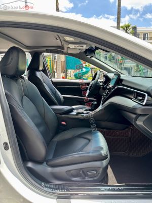 Xe Toyota Camry 2.0Q 2022