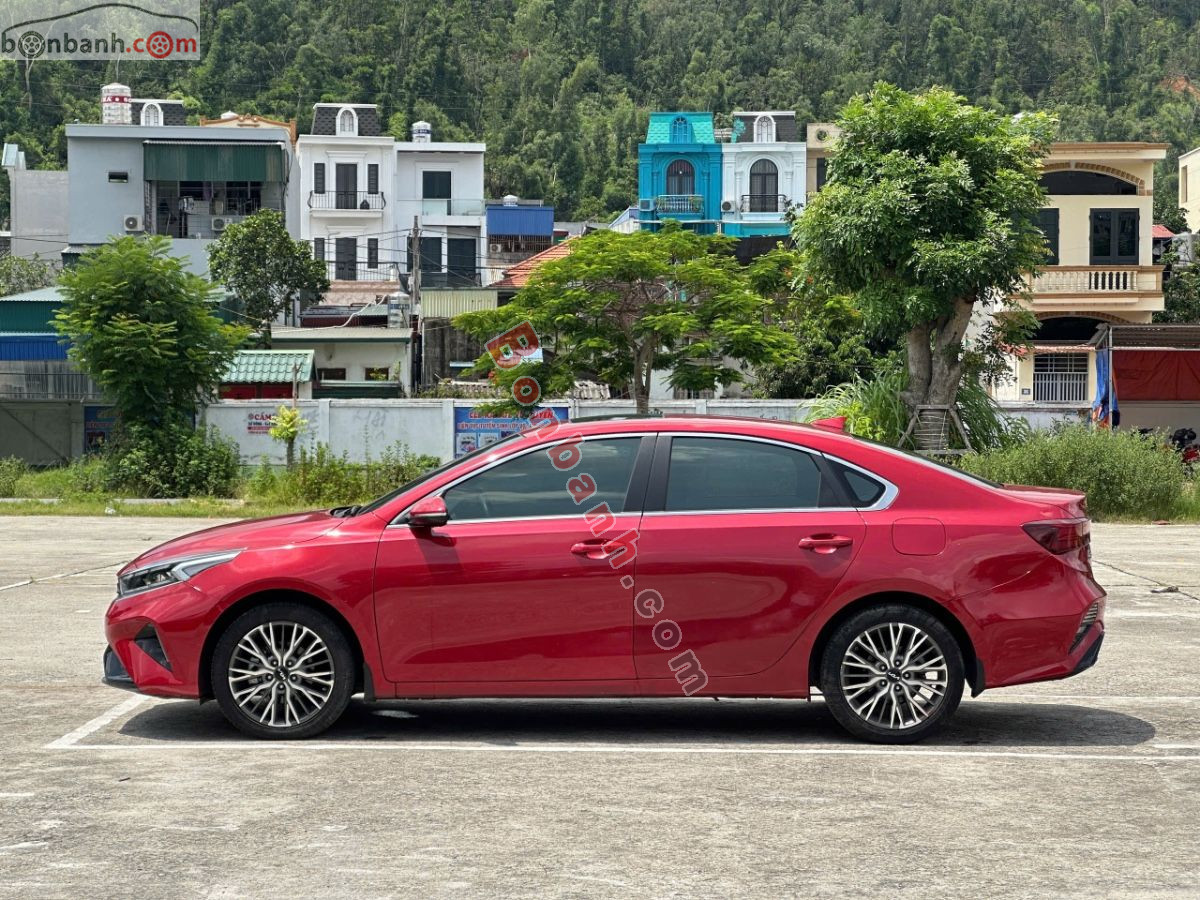 Kia K3 Premium 2.0 AT 2022