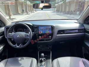 Xe Mitsubishi Outlander 2.0 CVT 2020