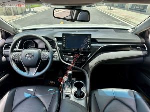 Xe Toyota Camry 2.0Q 2022