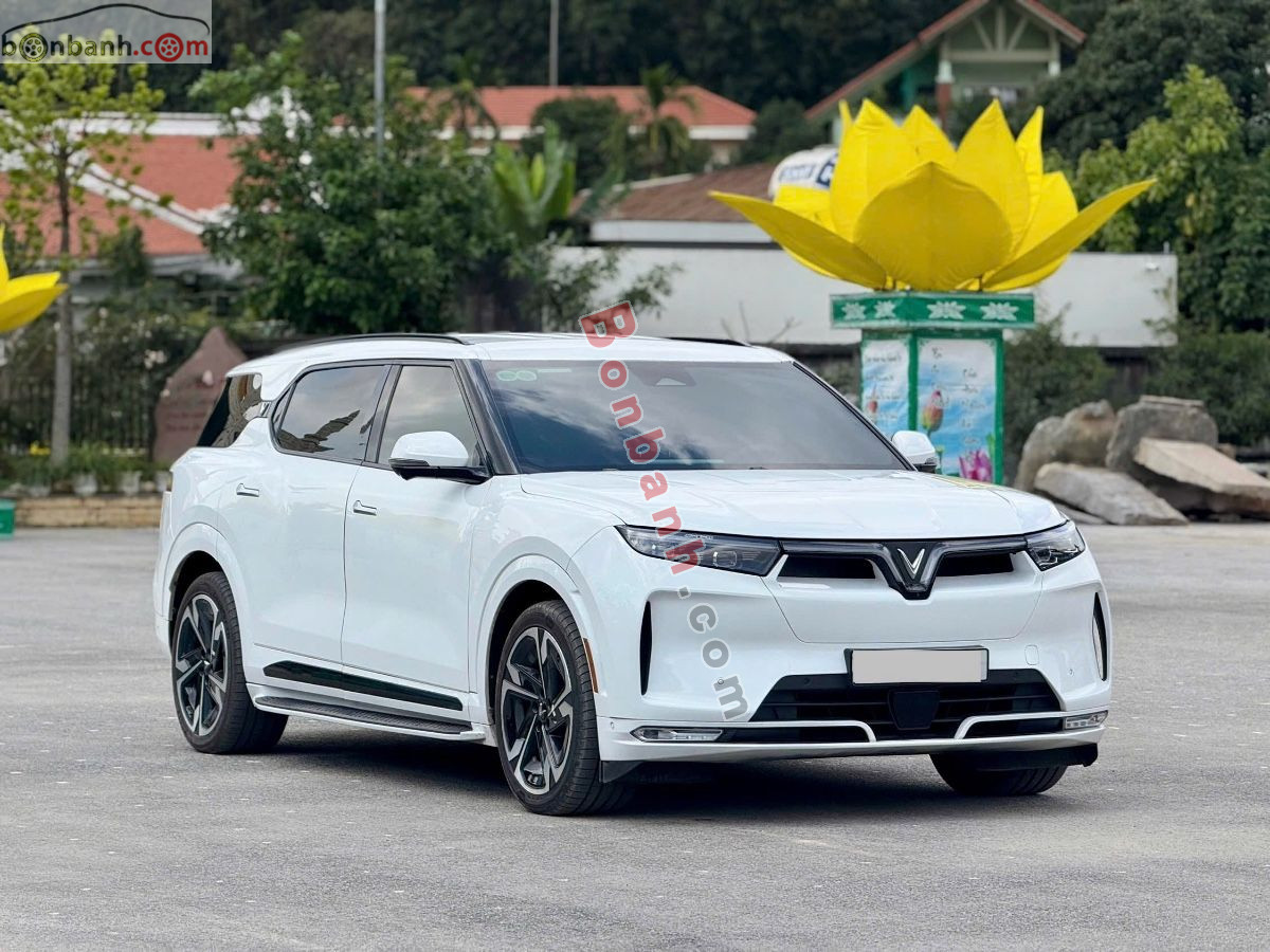 VinFast VF9 Plus 7S 2025