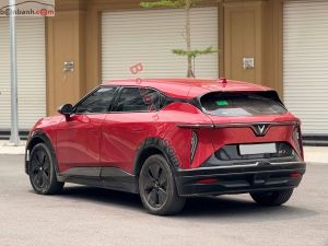 Xe VinFast VF7 Eco 2025