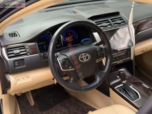 Xe Toyota Camry 2.0E 2017