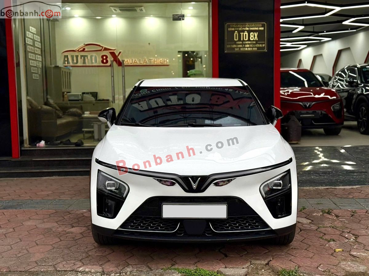 VinFast VF7 Eco 2026