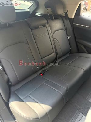Xe VinFast VF7 Eco 2026