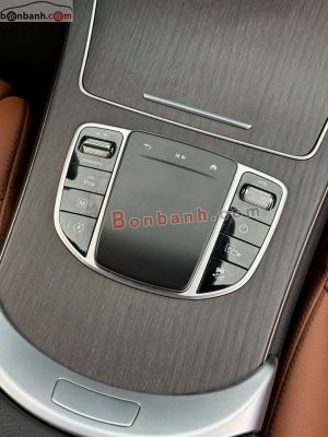 Xe Mercedes Benz GLC 300 4Matic 2022