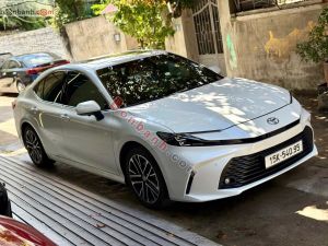 Xe Toyota Camry 2.0Q 2025
