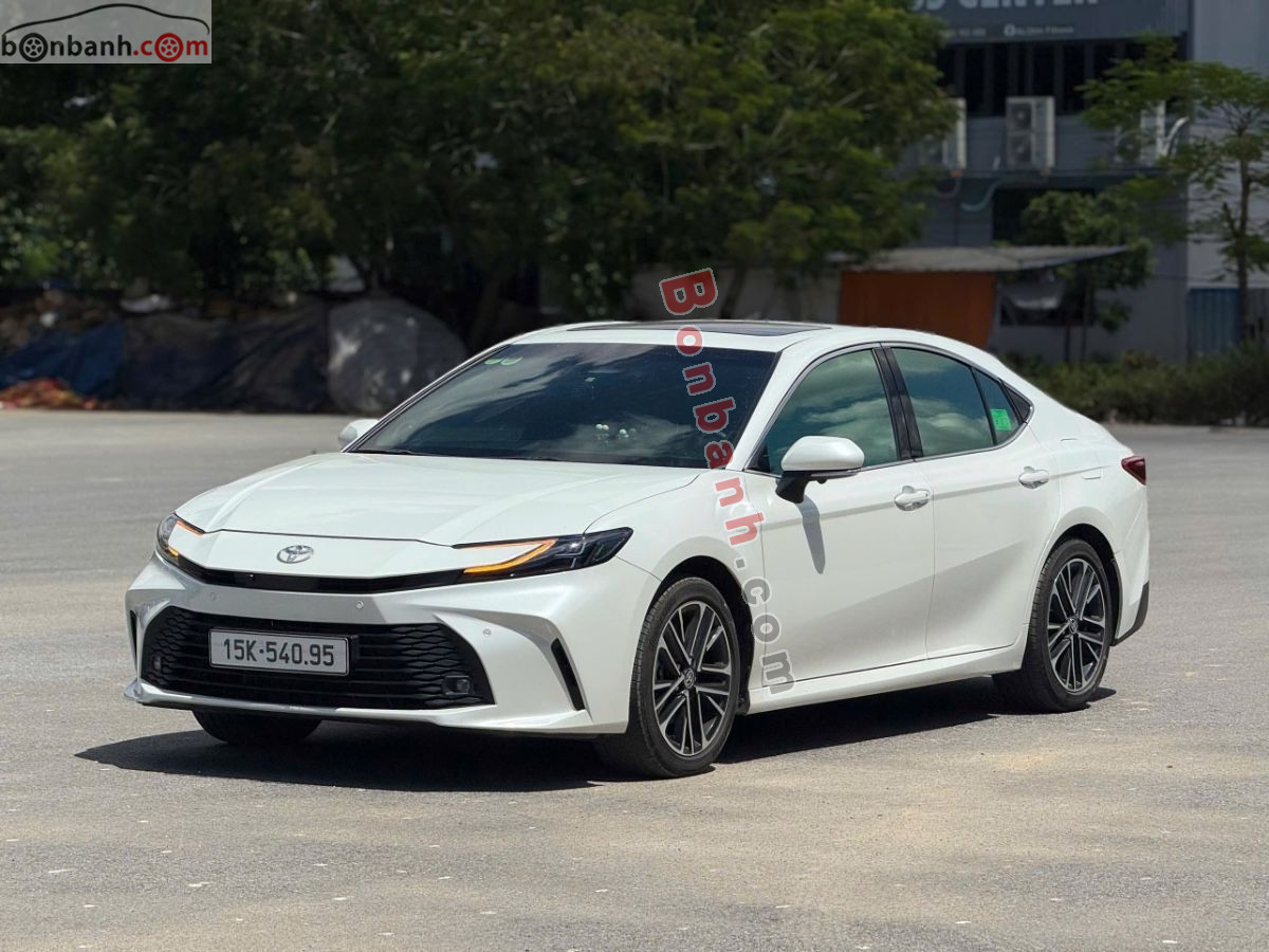 Toyota Camry 2.0Q